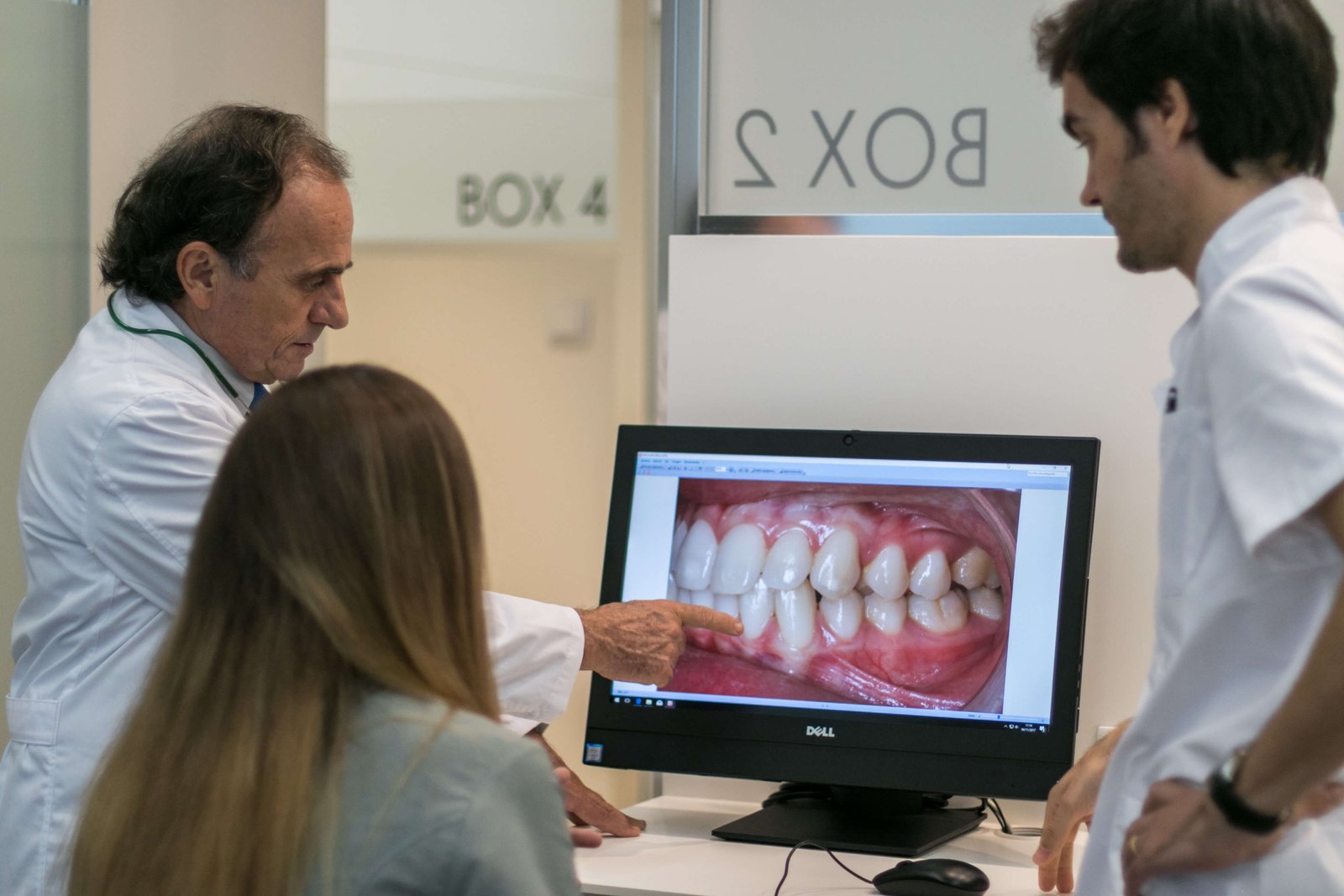 trabajo-clinica-dental-santa-perpetua-v2